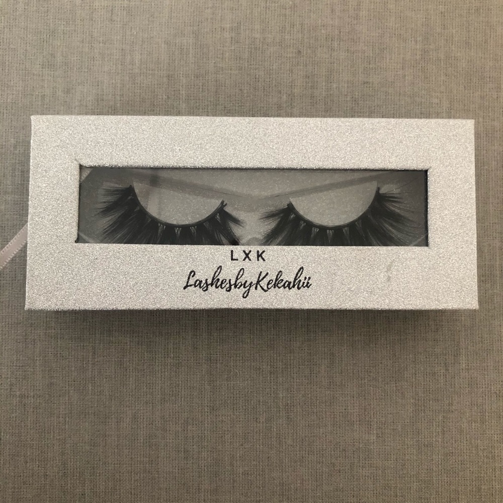 Lashes - Picture 5 of 5